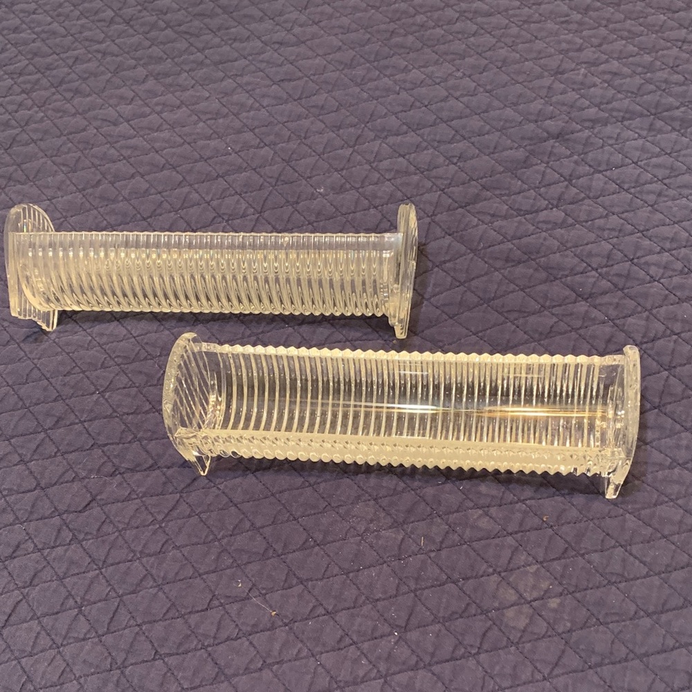 Clear glass cracker holder